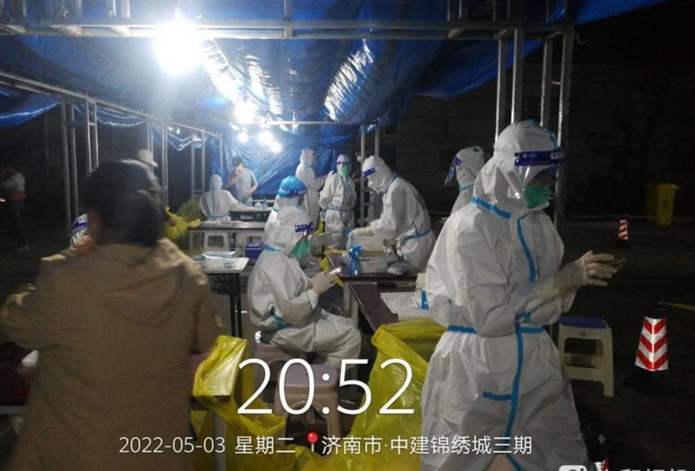 產(chǎn)發(fā)戰(zhàn)疫 |“金鐘大白”同心同行，筑牢社區(qū)疫情防控安全