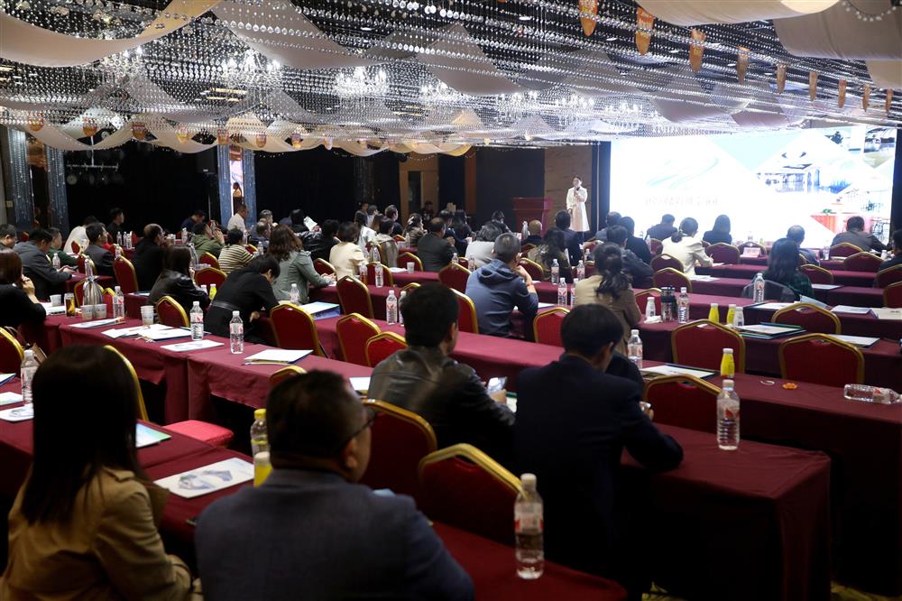 AI賦能產(chǎn)業(yè)生態(tài)！科創(chuàng)投集團旗下銀河數(shù)創(chuàng)空間舉辦濟南科創(chuàng)數(shù)創(chuàng)生態(tài)大會